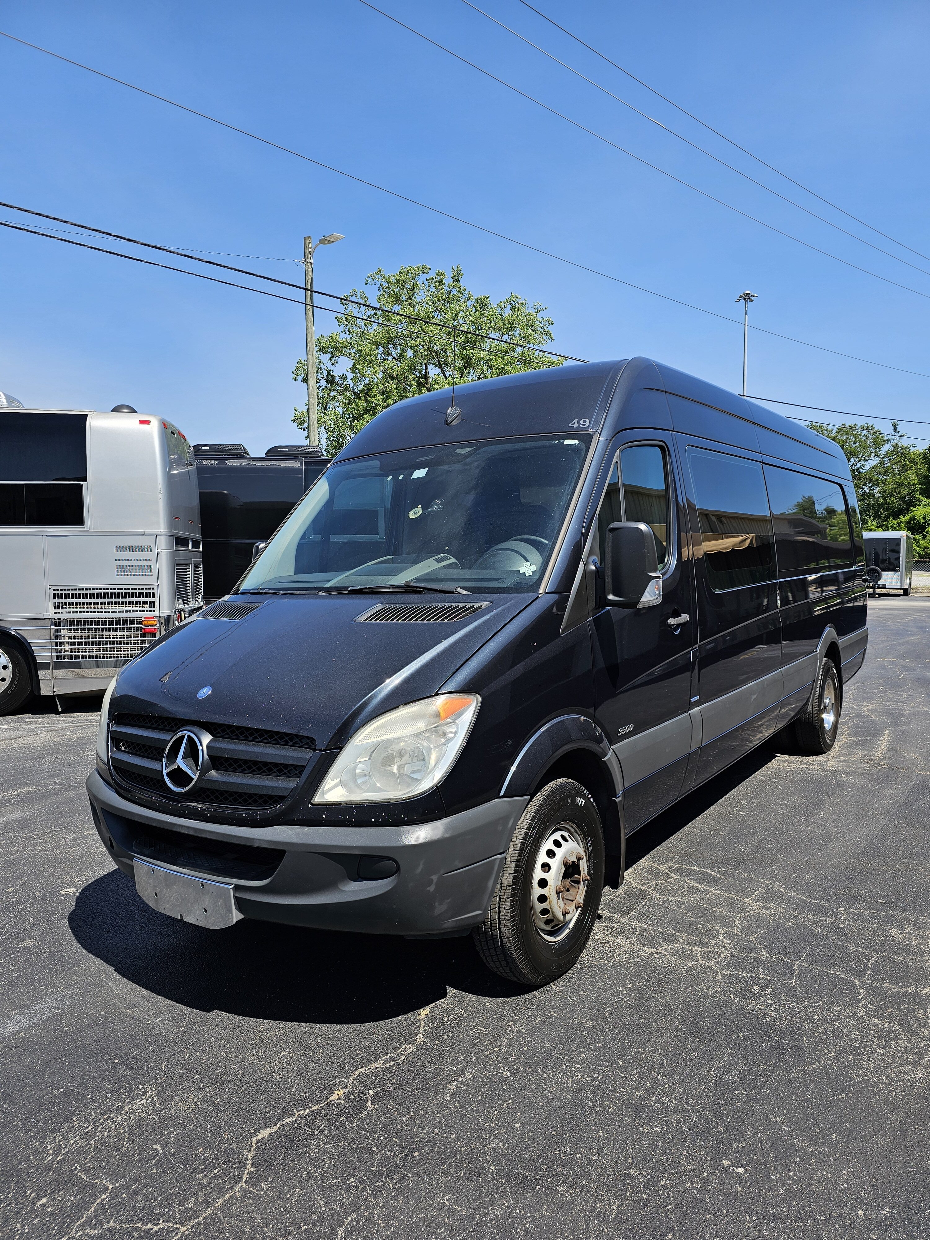 featured bus photo of Mystik