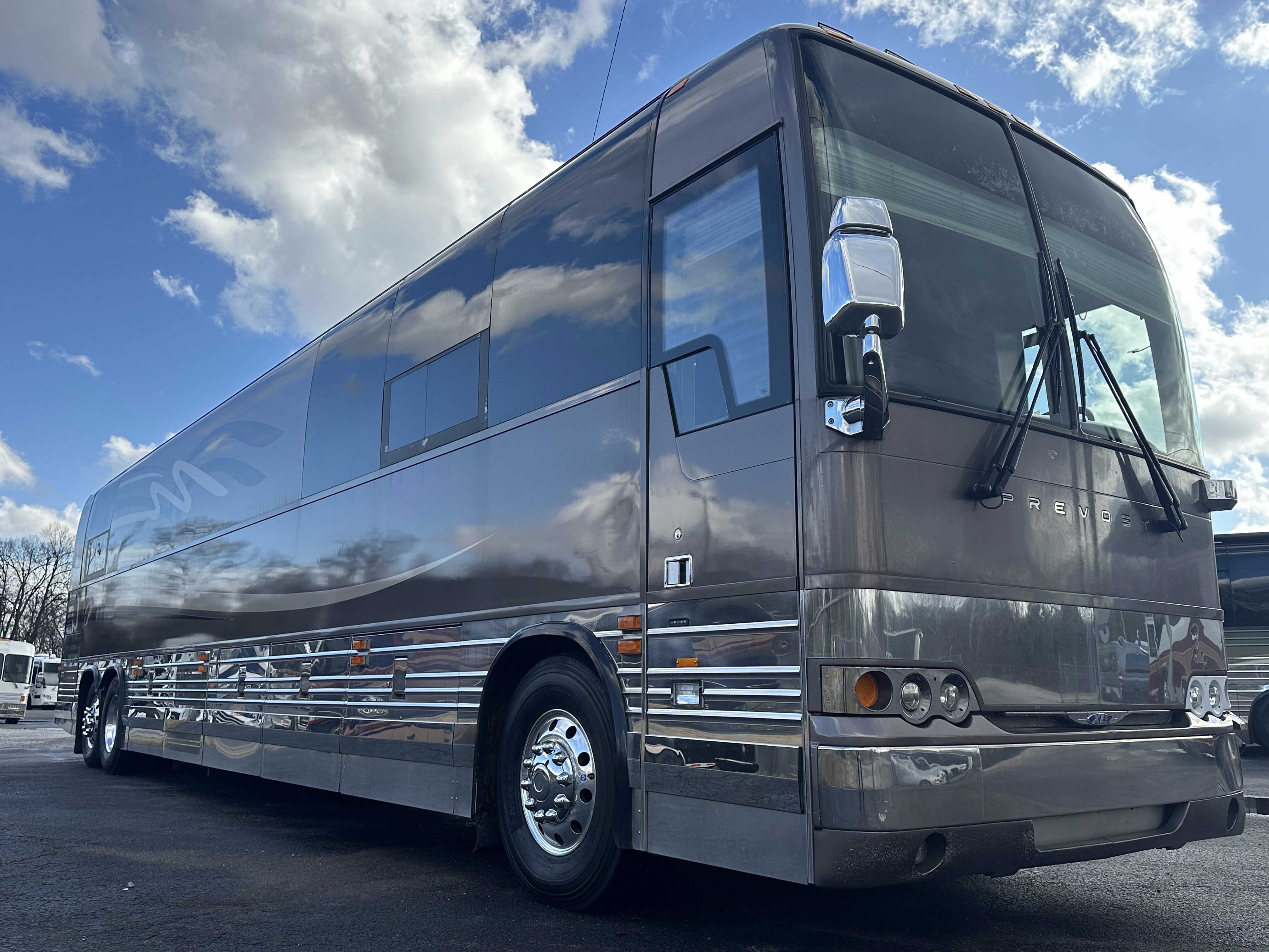 featured bus photo of Broadway