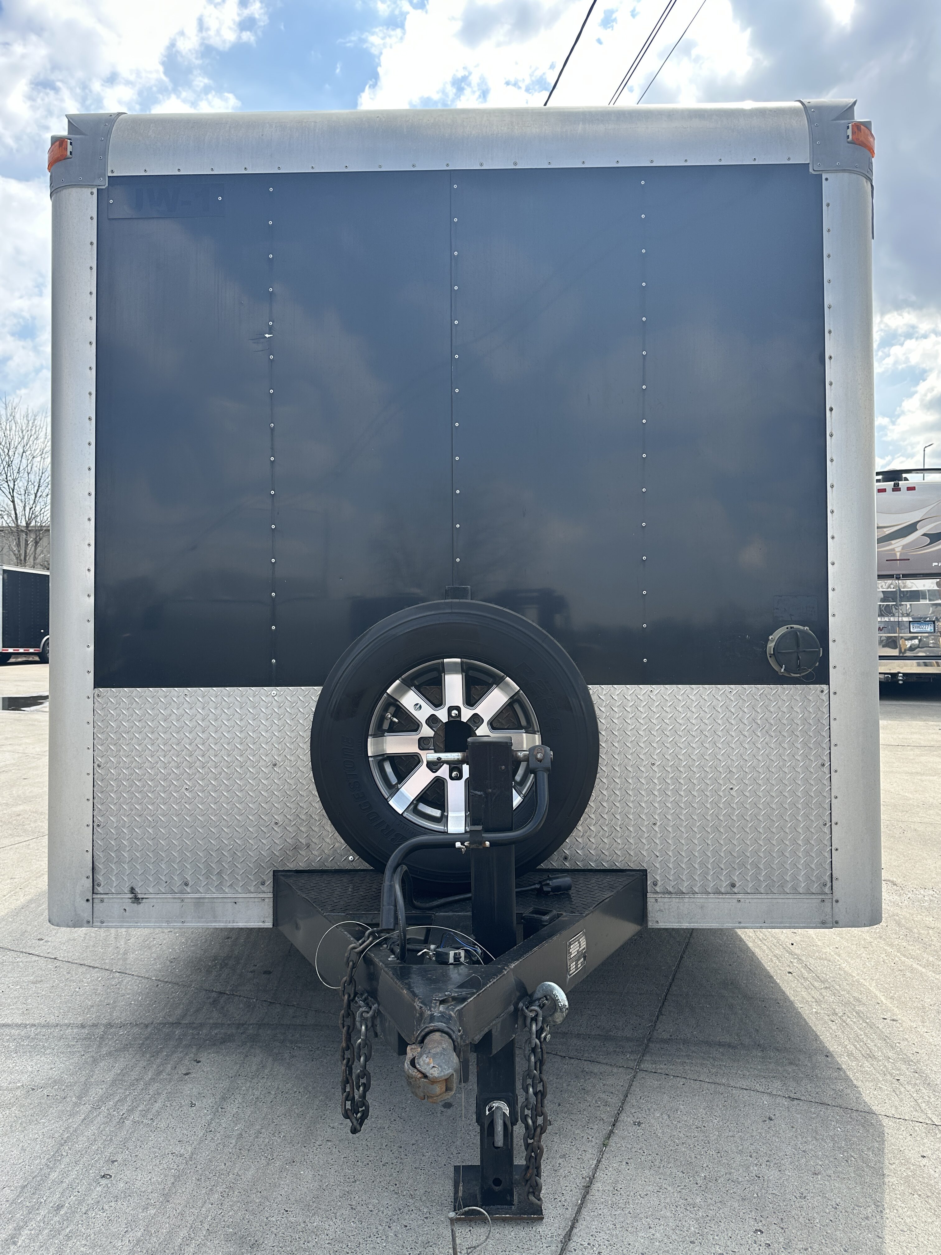 featured bus photo of Used Trailer #9031