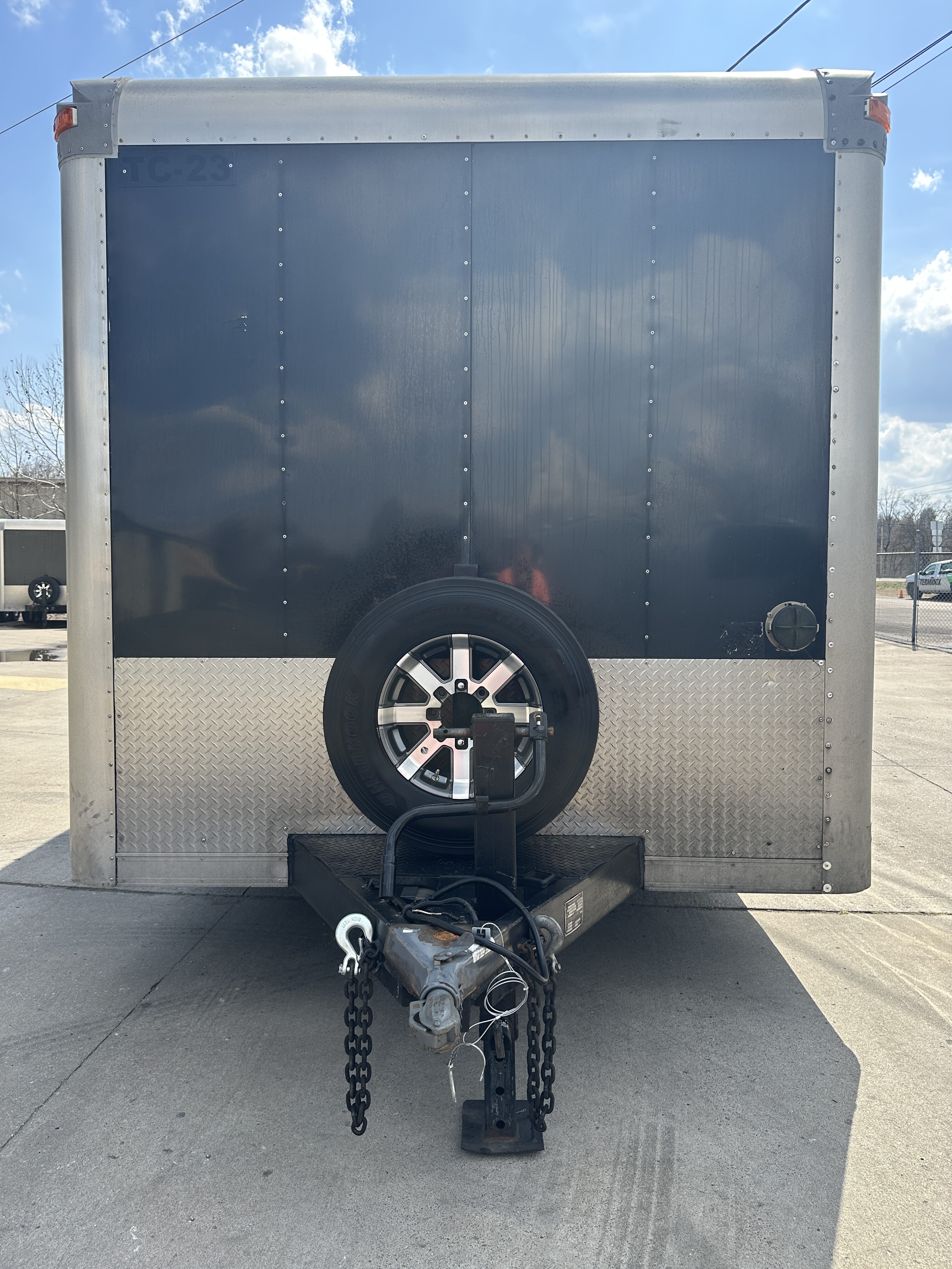 featured bus photo of Used Trailer #9015