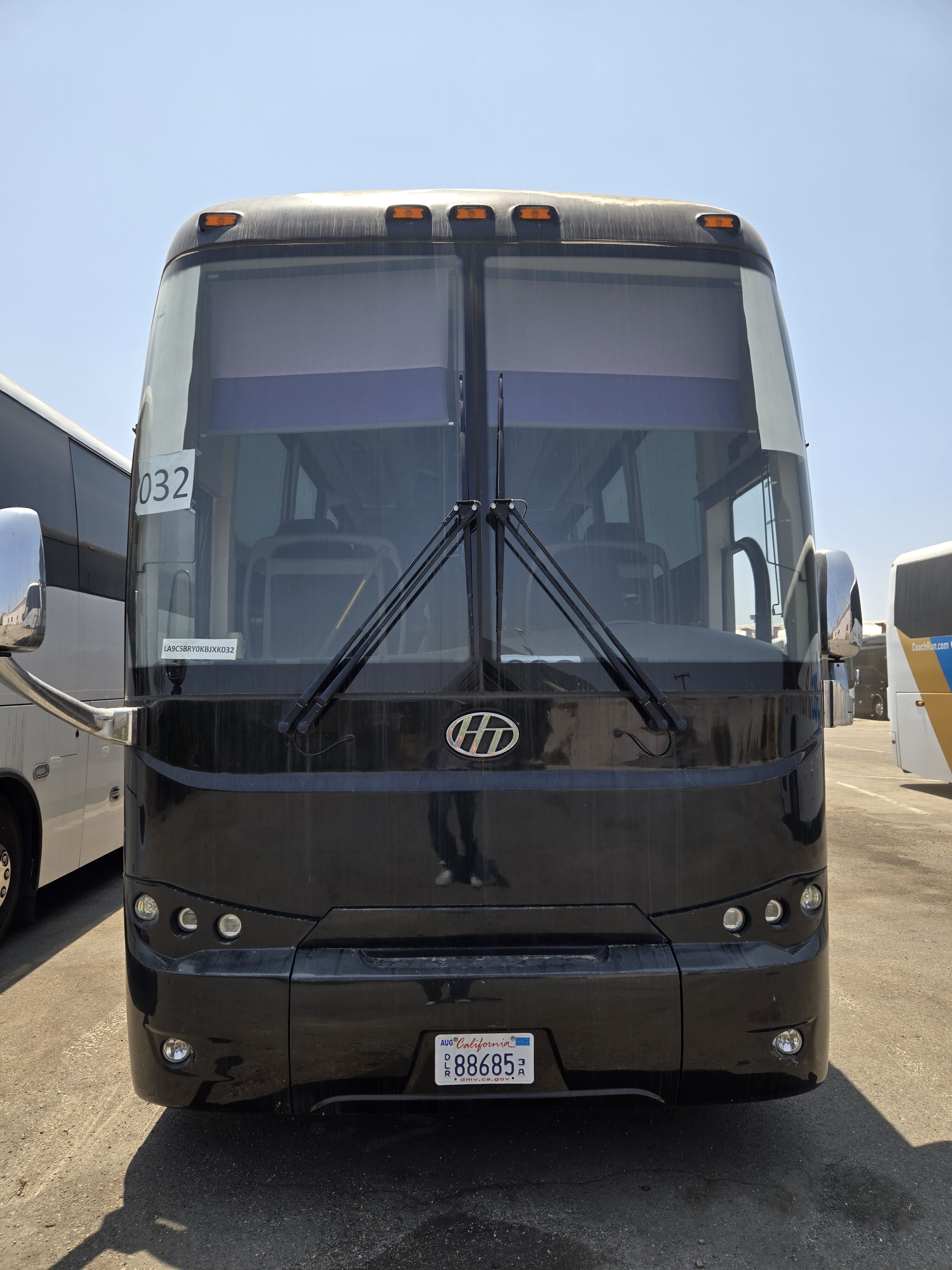 featured bus photo of Wei