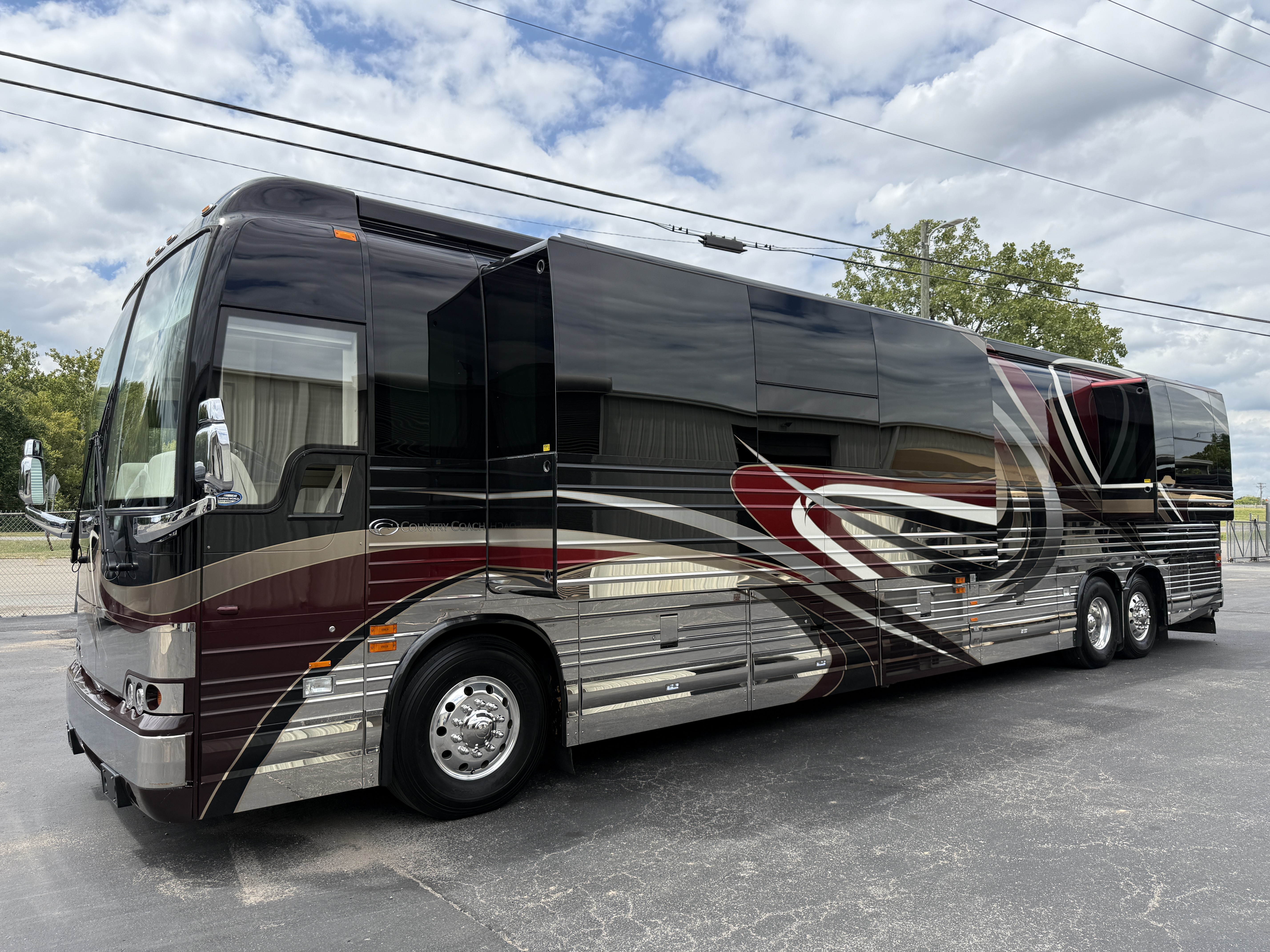 featured bus photo of Empire – Price Drop 10/30/25