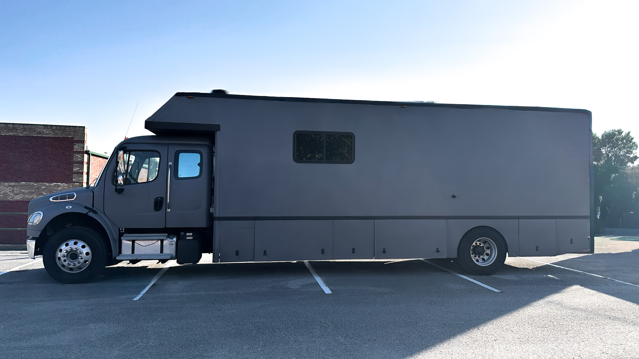 featured bus photo of Freightliner Bus