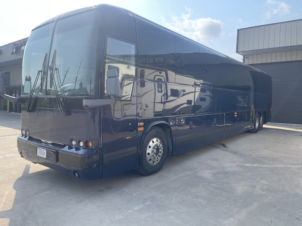 featured bus photo of Wheely Good Ride