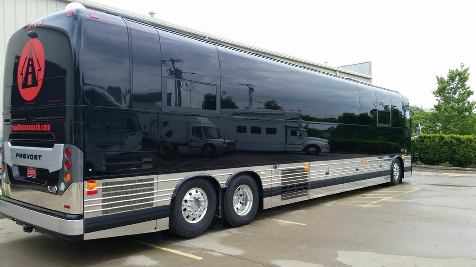 featured bus photo of SA80