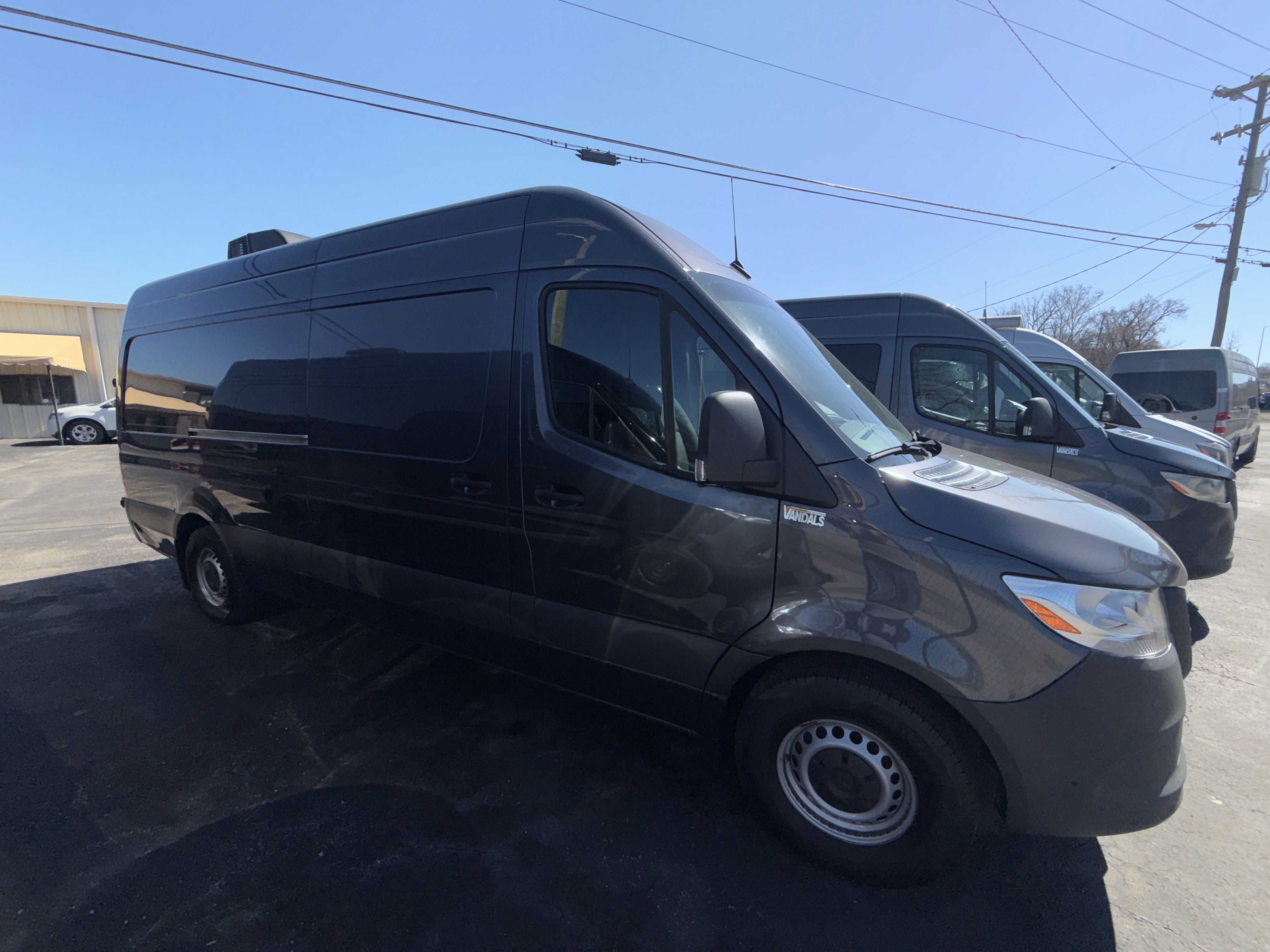 featured bus photo of MR7086