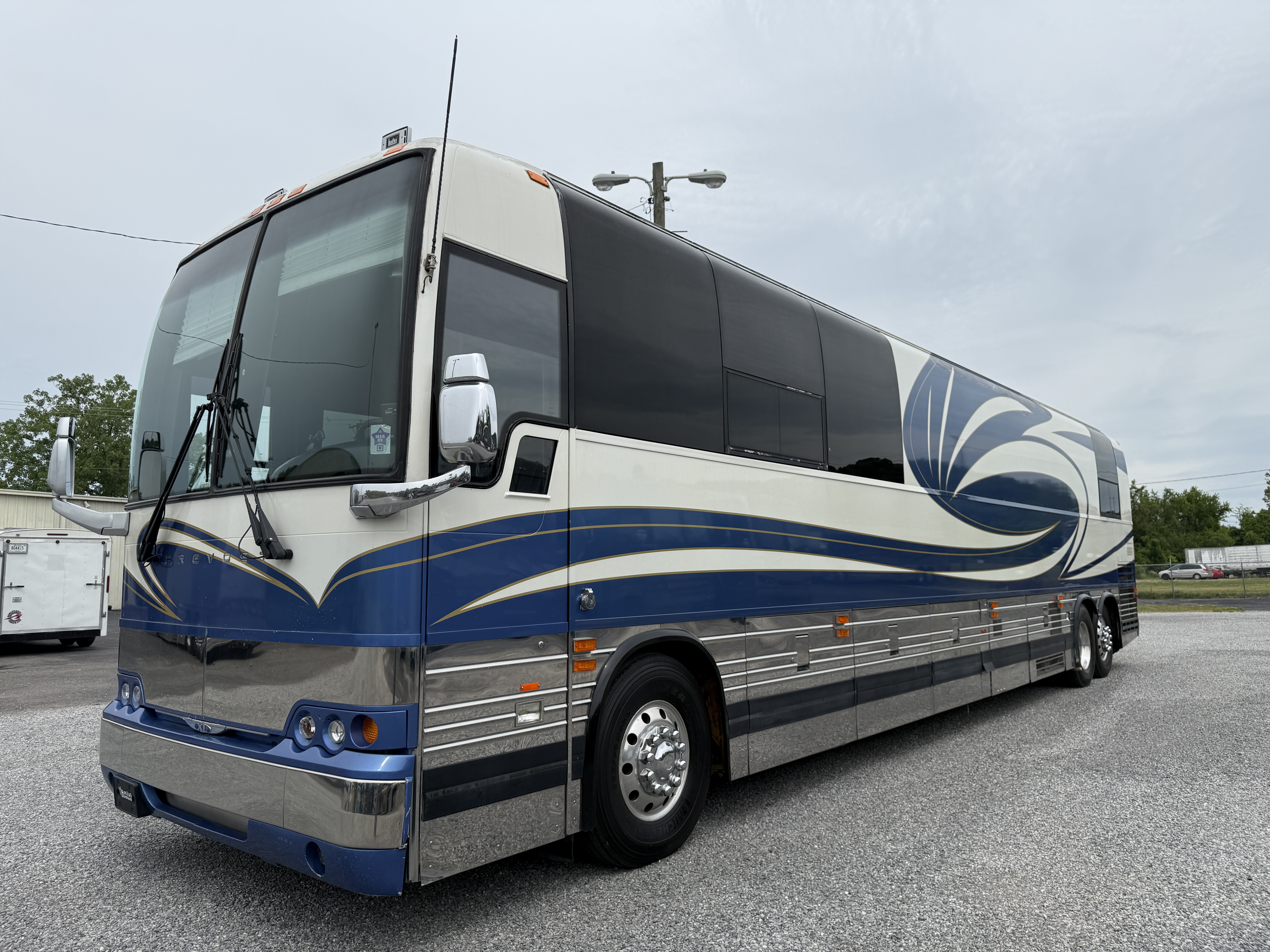 featured bus photo of Bluey