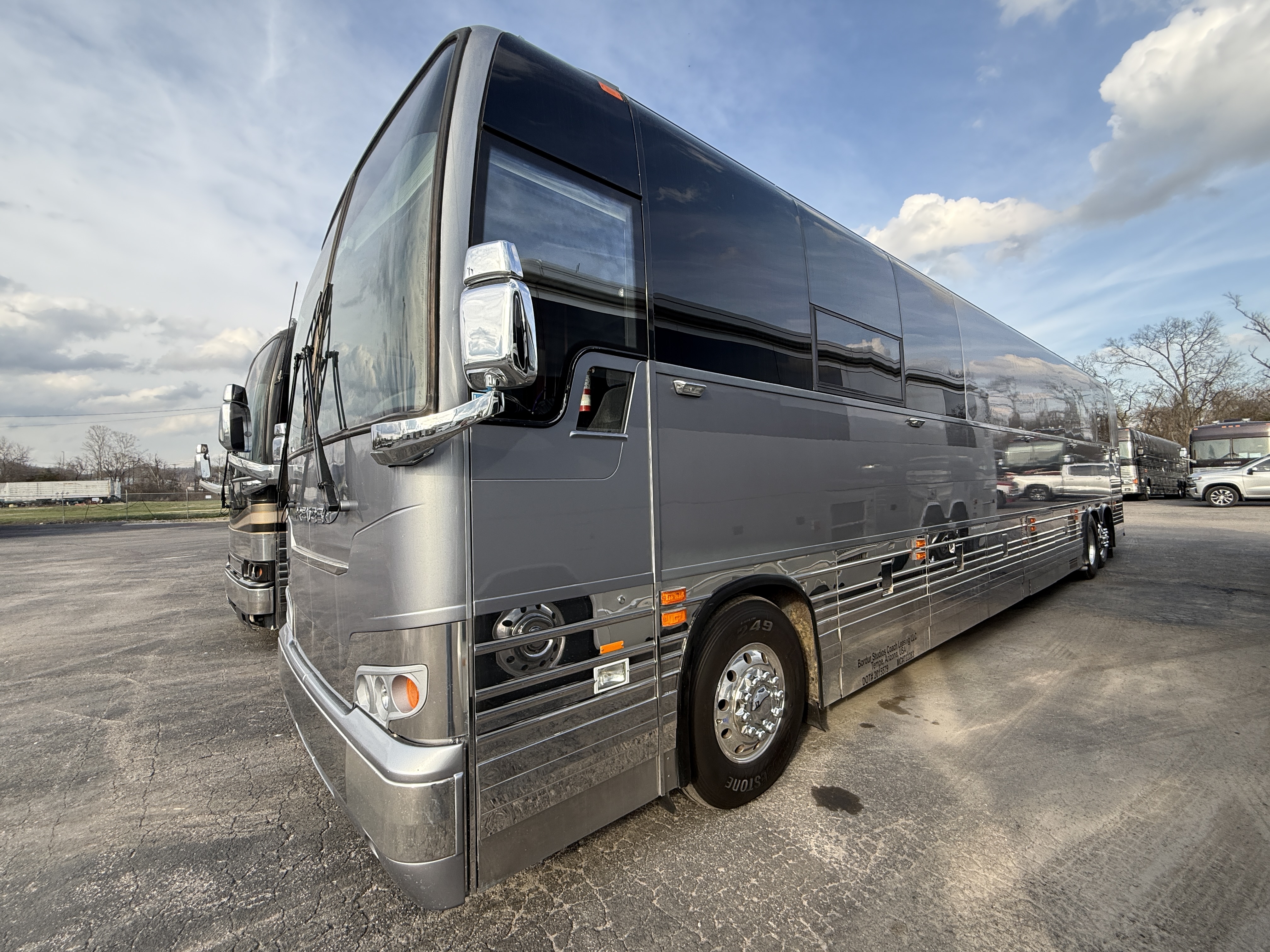 featured bus photo of Retreat II