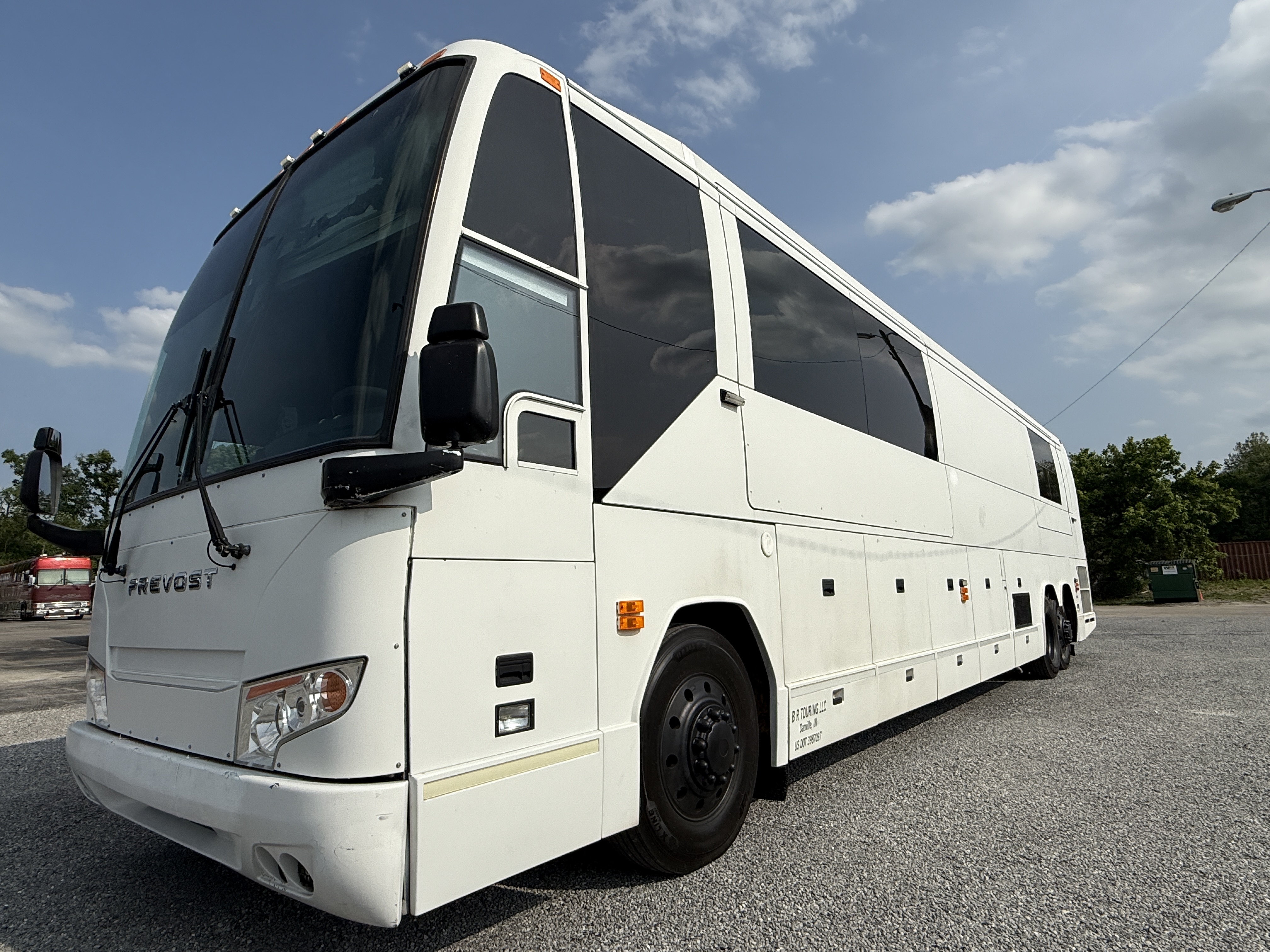 featured bus photo of Rolling Thunder