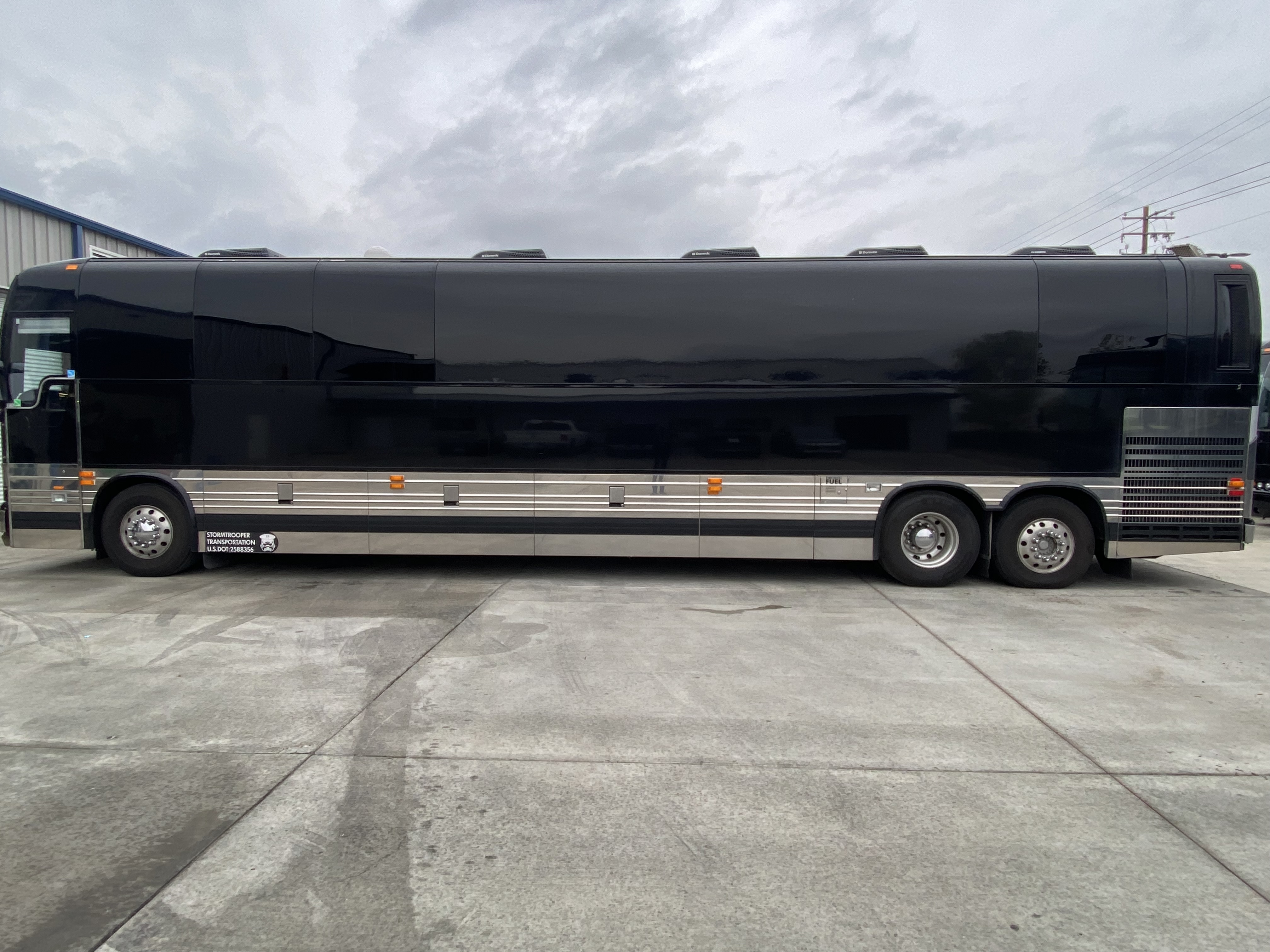 featured bus photo of ST18