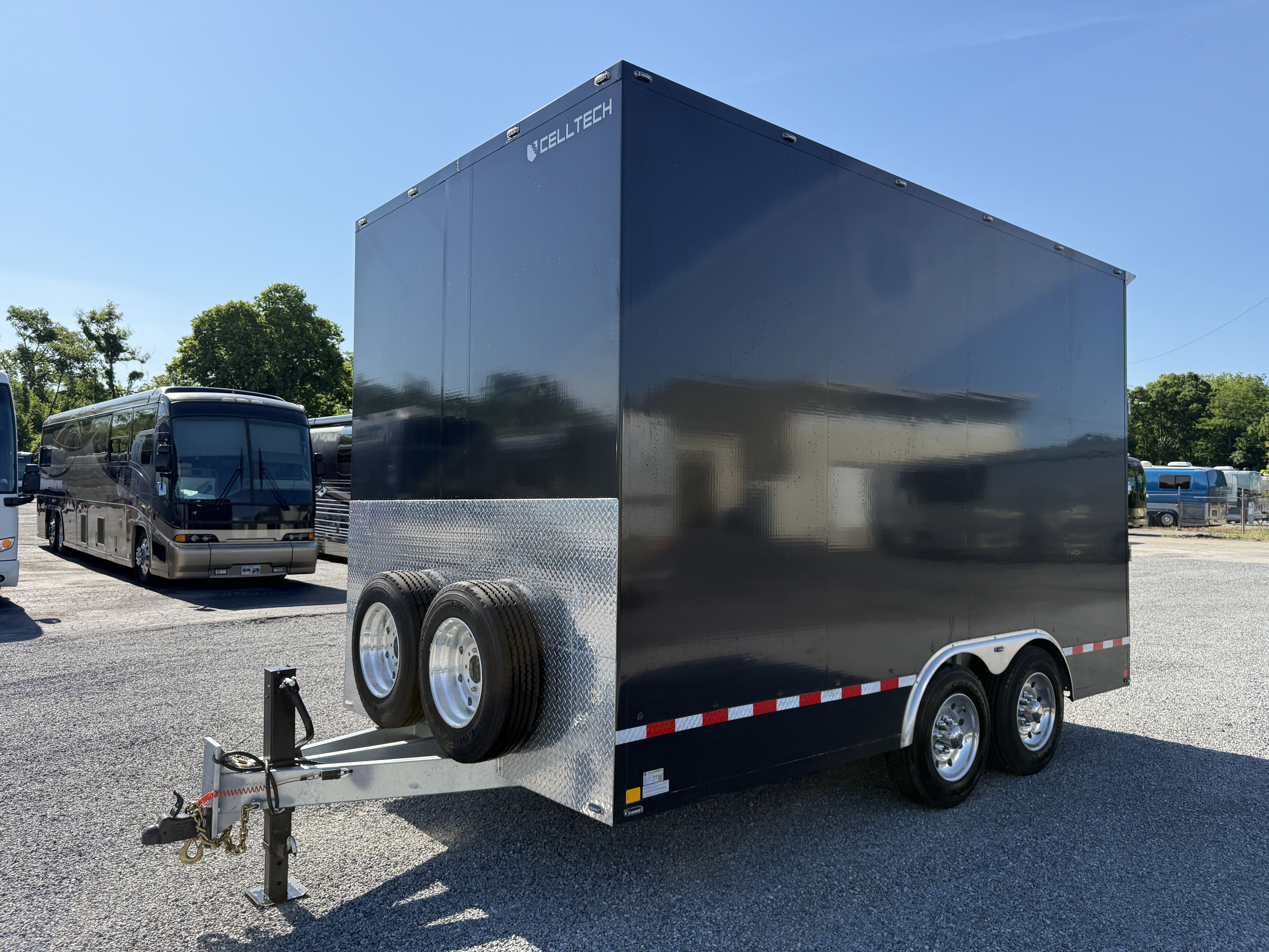 featured bus photo of New Tour Trailer